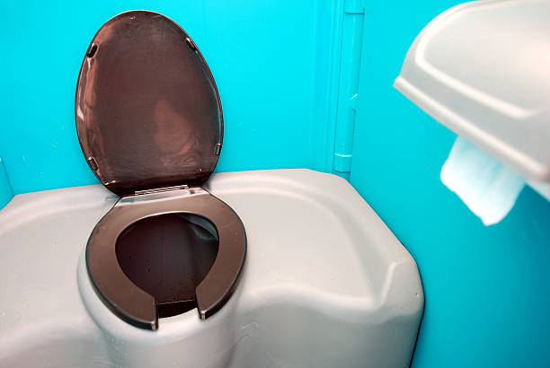 Best Portable bathroom rental  in Thornton, IL