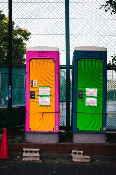 Best Portable bathroom rental  in Thornton, IL