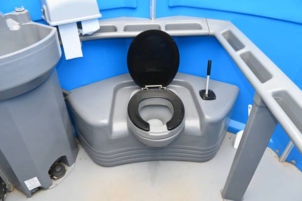Best Portable restroom trailer rental  in Thornton, IL